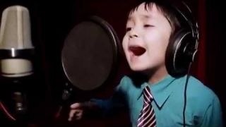 Amazing 4 Years Old Sings "I WILL ALWAYS LOVE YOU" by Whitney Houston